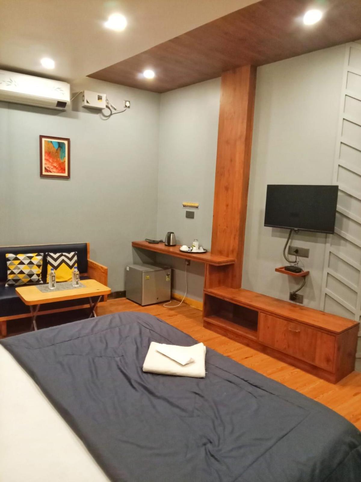 The Promise Hotel And Resort Tajpur ภายนอก รูปภาพ