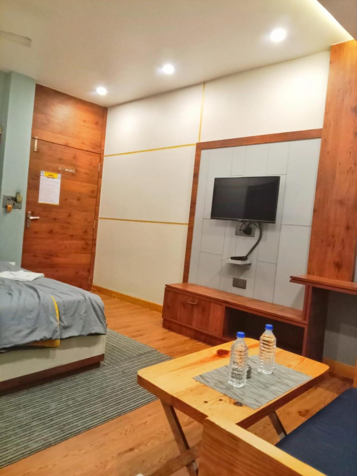 The Promise Hotel And Resort Tajpur ภายนอก รูปภาพ